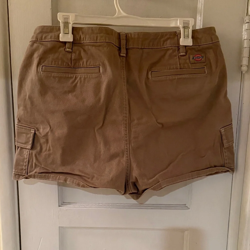 Dickies Women's Tan Cargo Shorts - Picture 2 of 3